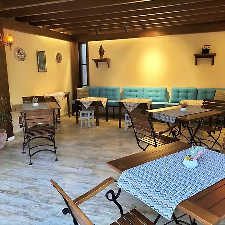 Mary's House Hotell 5*